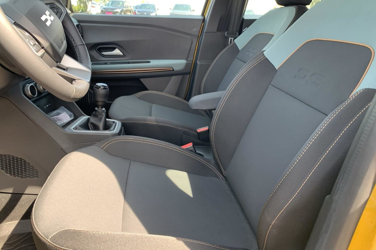 Dacia Sandero — photo 9