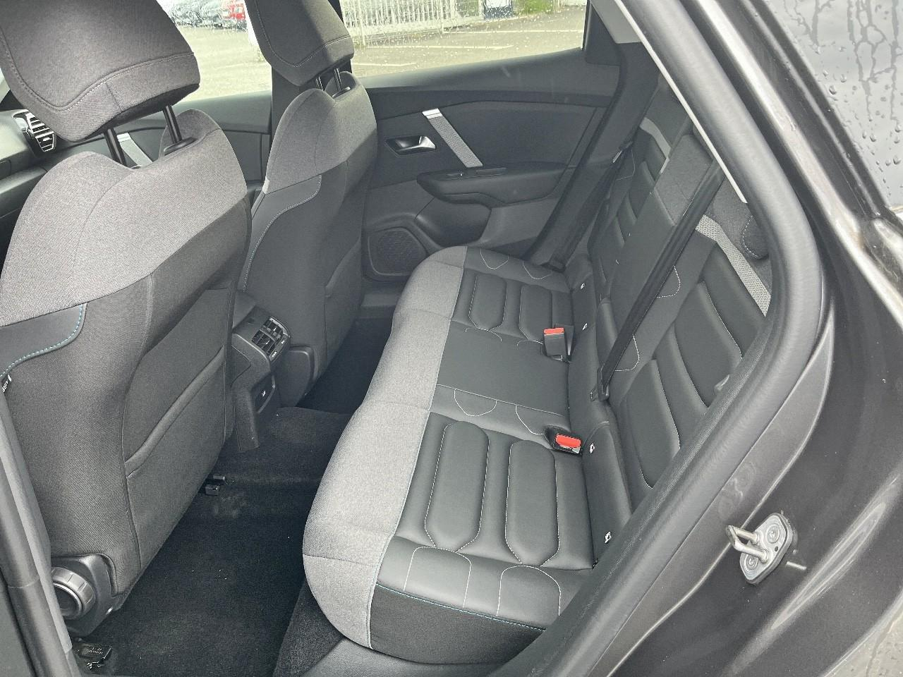 Citroën C4 X hybride 136 e-dcs6 max — photo 10