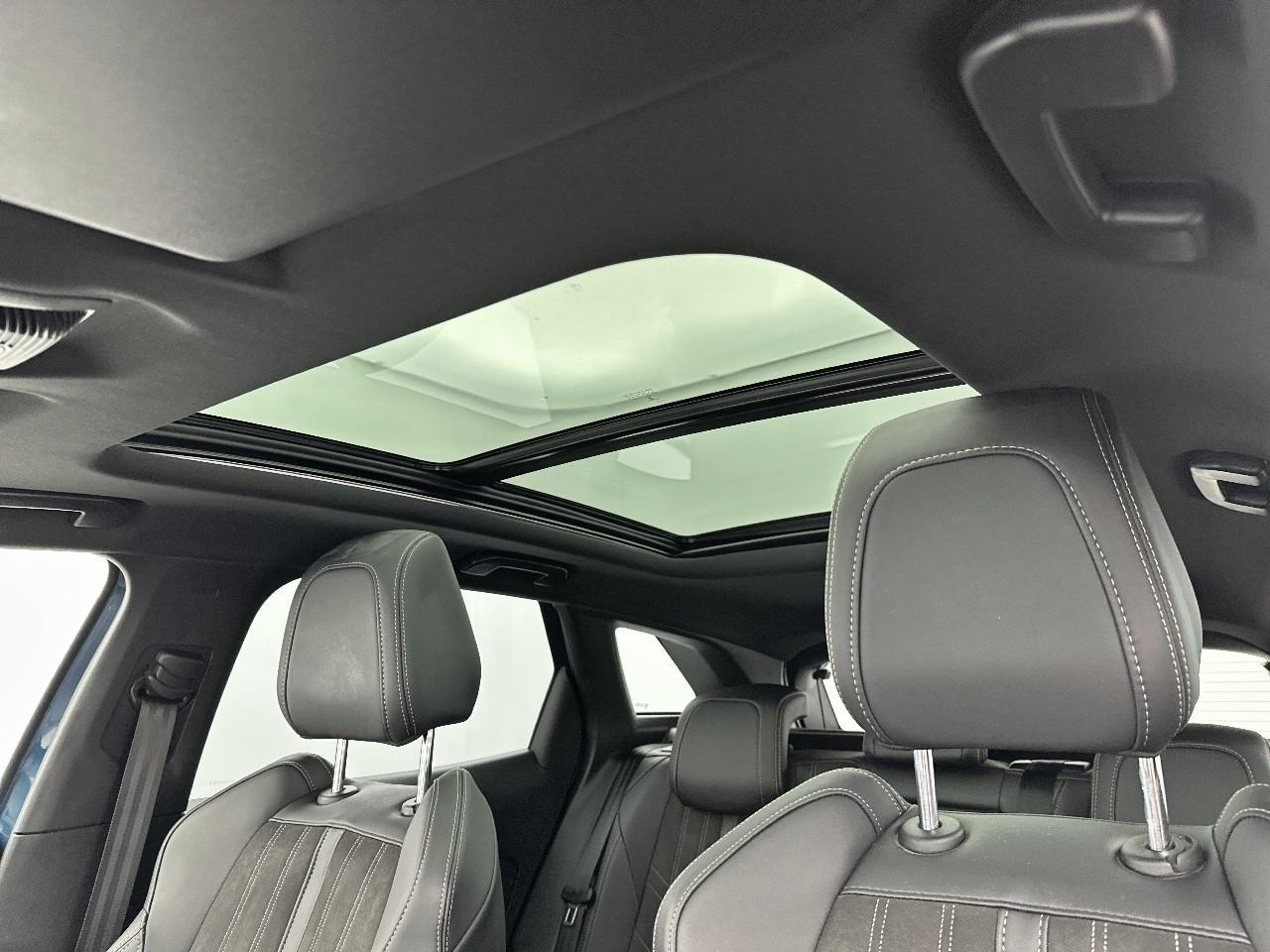 Peugeot 3008 hybrid 225 e-eat8 gt pack — photo 40