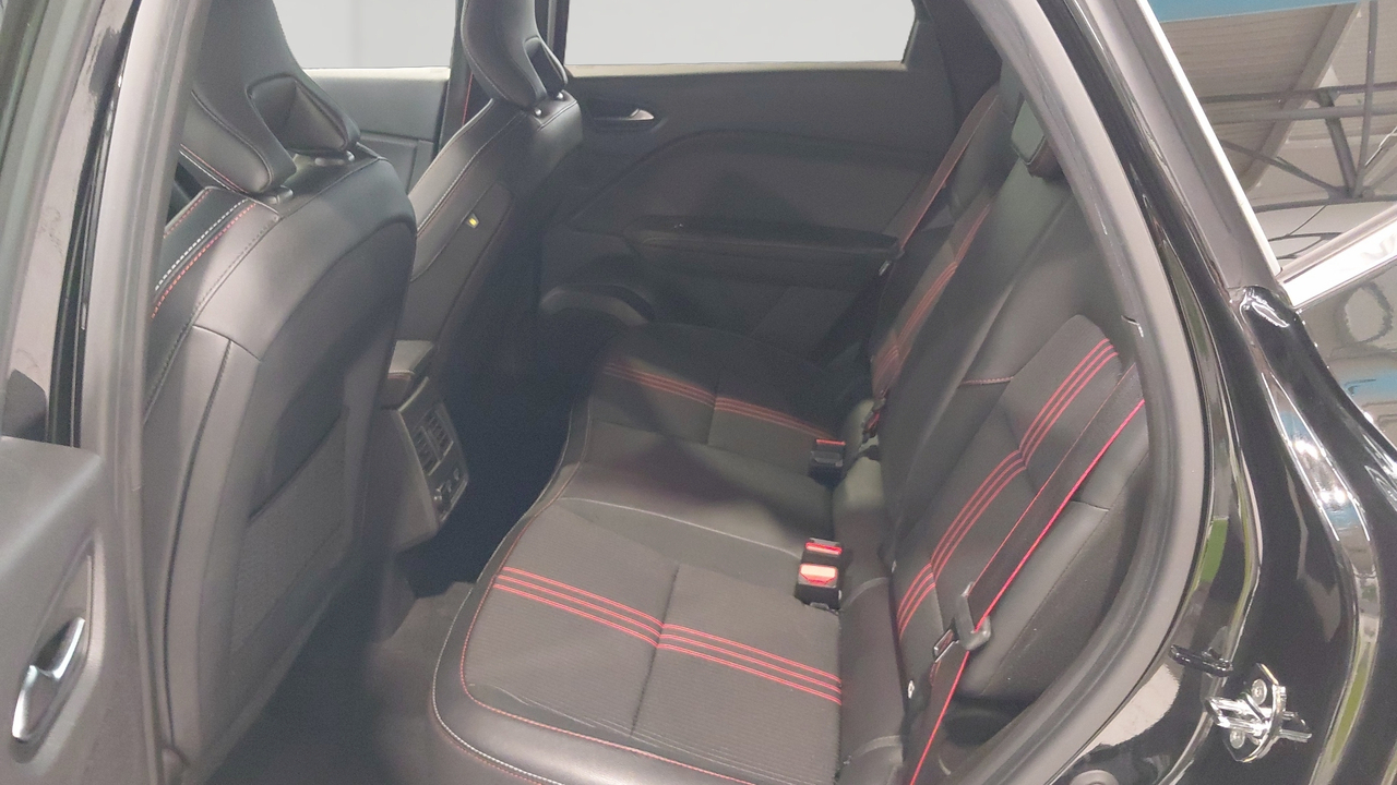 Renault Captur E-Tech Plug-in 160 - 21B — photo 12