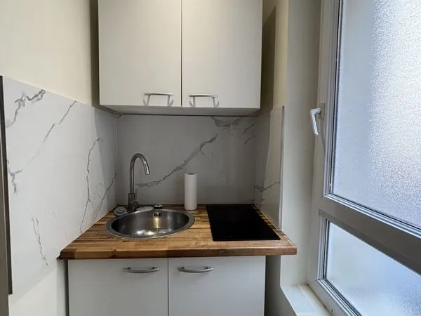 Studio 1 pièce 12 m²