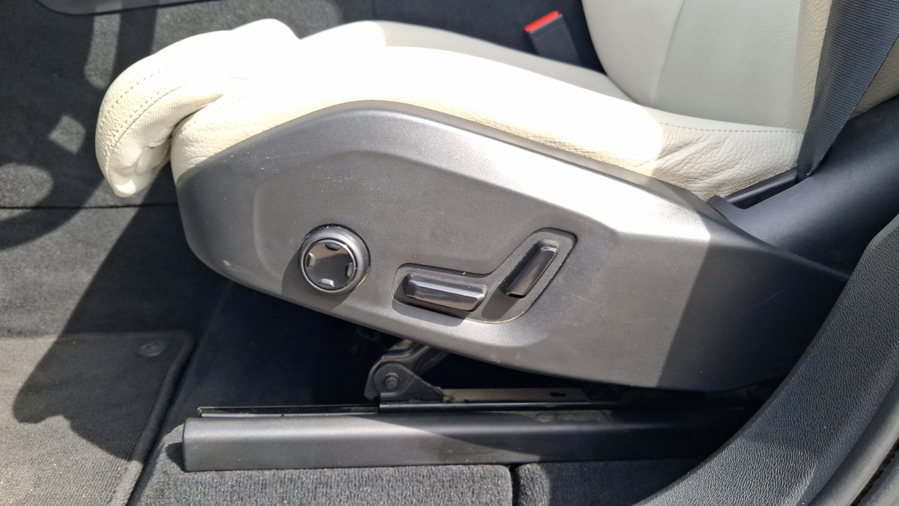 Volvo XC60 D5 AWD 235 ch Geartronic 8 — photo 65