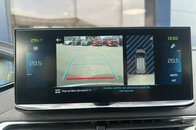 Peugeot 3008 hybrid4 300 e-eat8 — photo 32