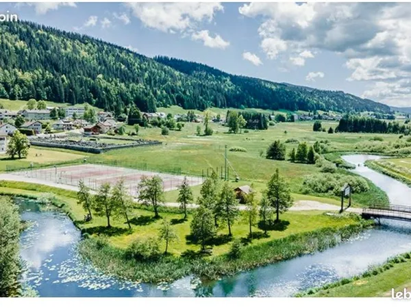 RECHERCHÉ: GRAND T5 DE 140 M² AVEC JARDIN, ENTIÈREMENT RÉNOVÉ, proche frontière