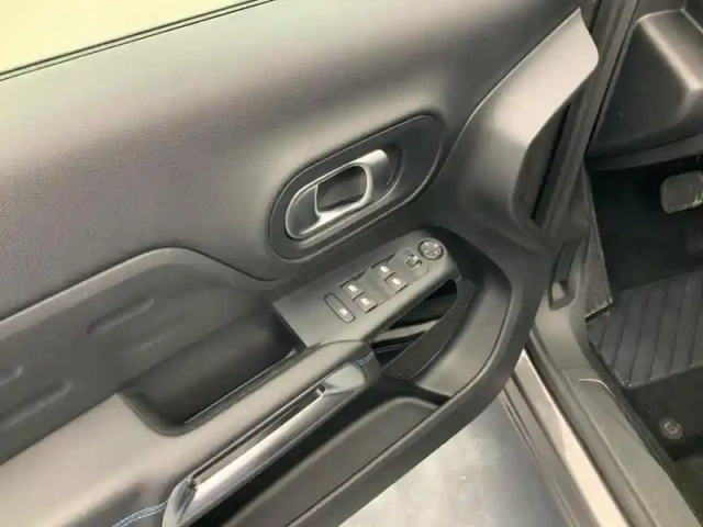 Citroën C5 Aircross hybride rechargeable 225 e-eat8 c-series — photo 20