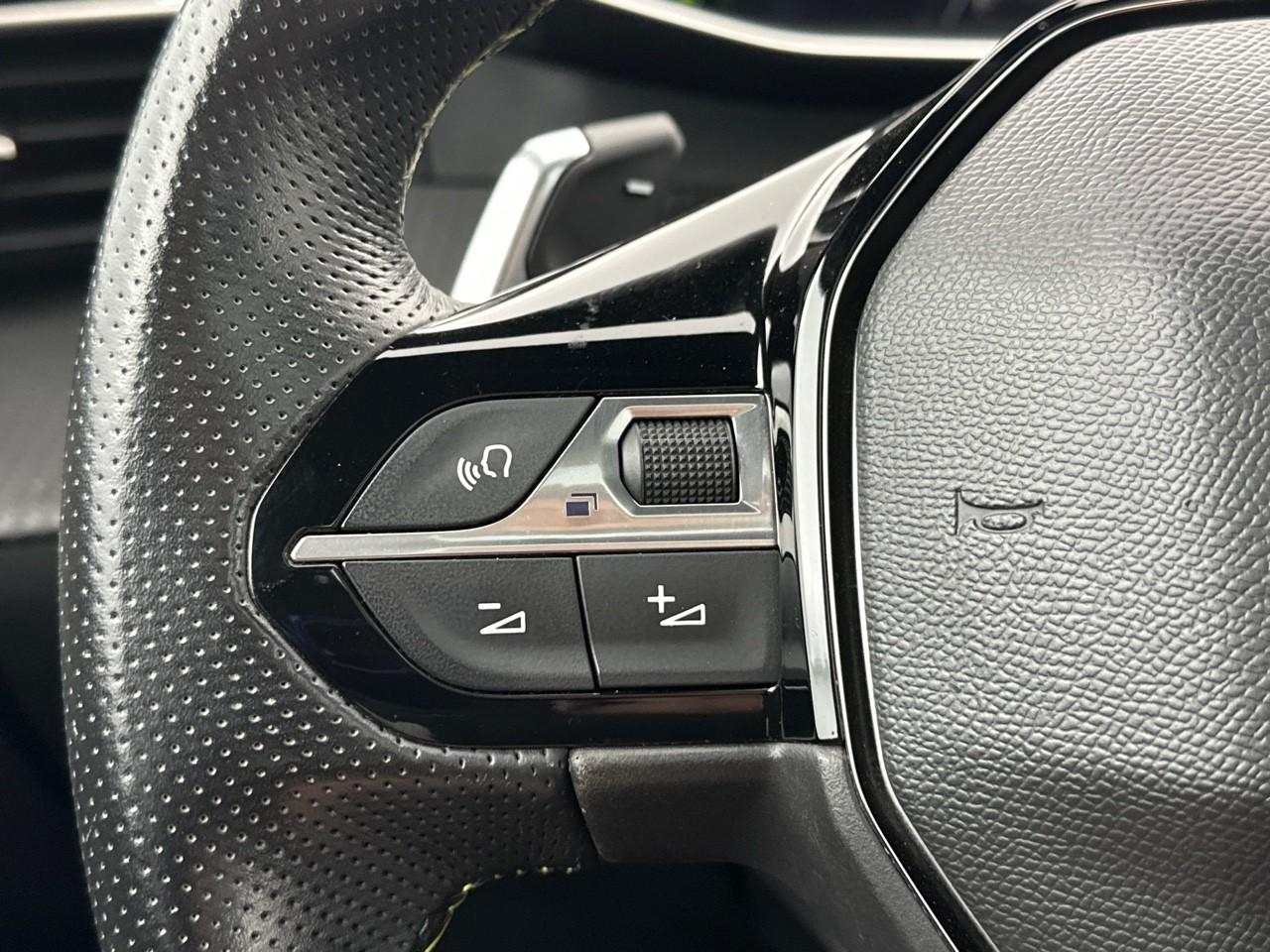 Peugeot 208 puretech 100 s&s eat8 gt — photo 20