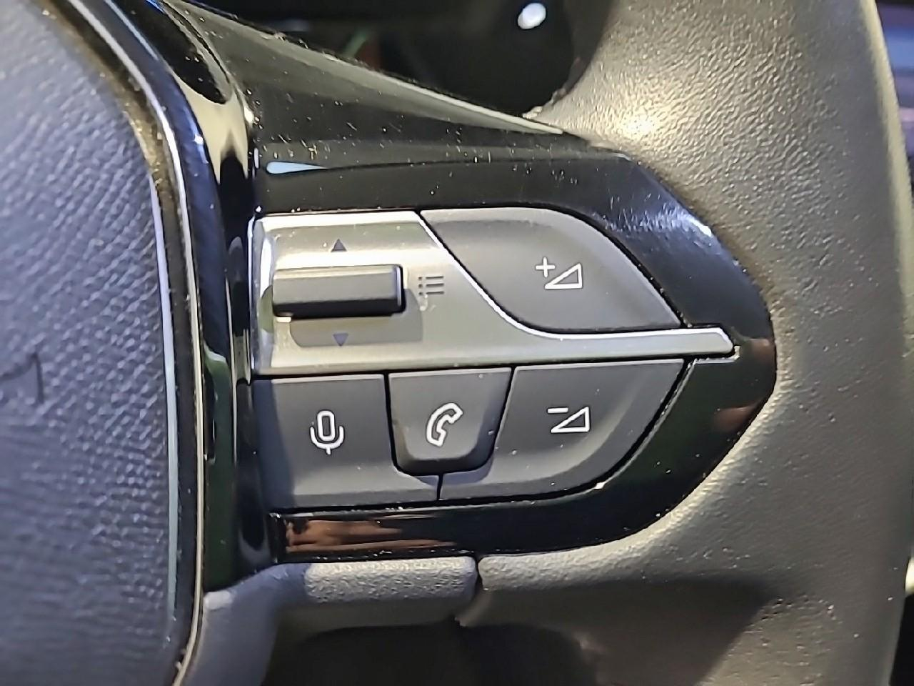 Peugeot 408 phev 225 e-eat8 allure pack — photo 20