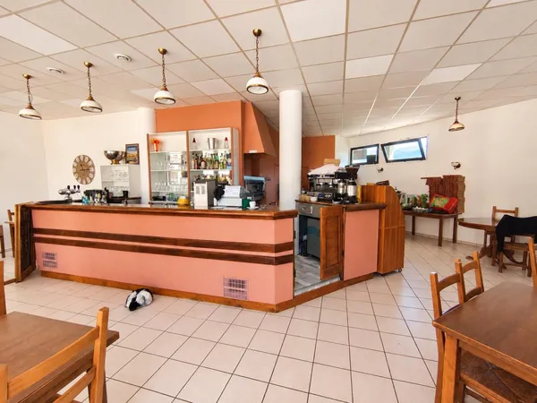Pizzeria à Gresse-en-Vercors — Murs et fonds de commerce