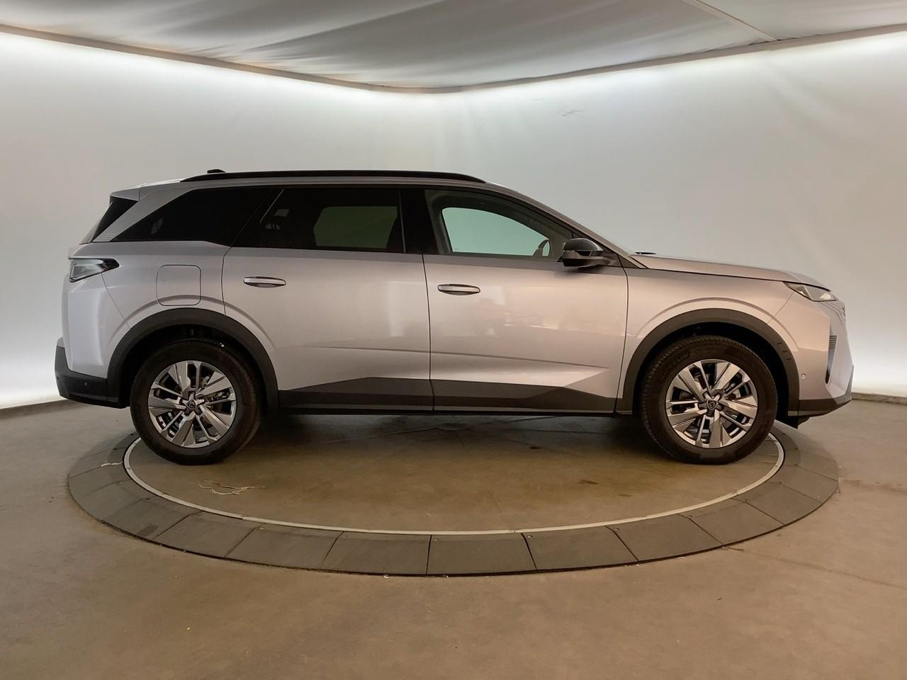 Peugeot 5008 hybrid 145 ch e-dcs6 allure — photo 4