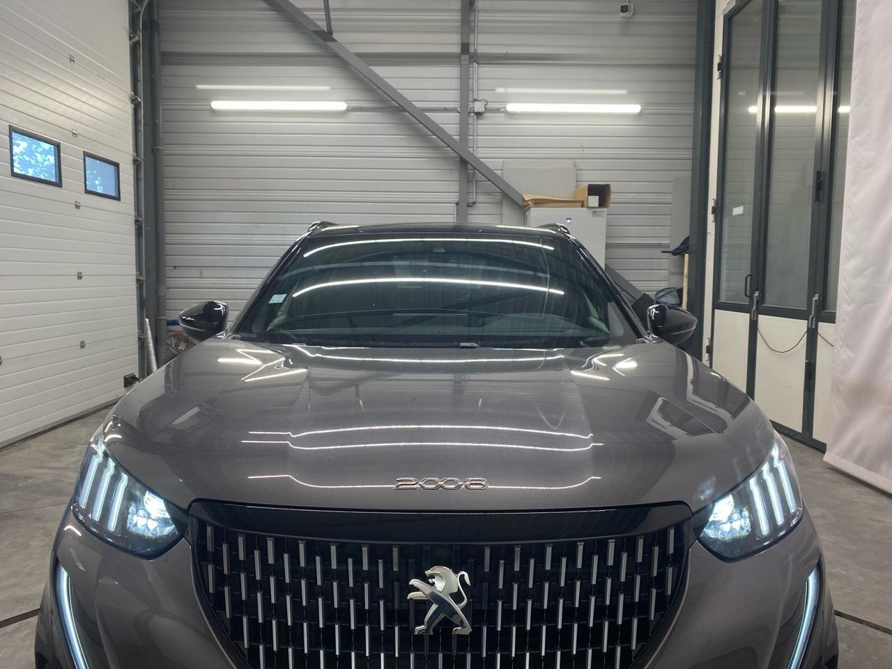 Peugeot 2008 puretech 130 s&s eat8 gt — photo 28