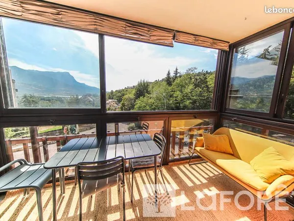 Studio 1 pièce 26 m²