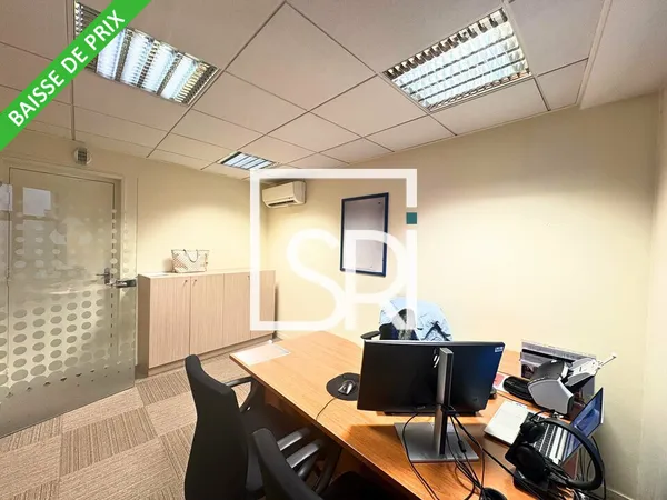 Local professionnel 218 m²