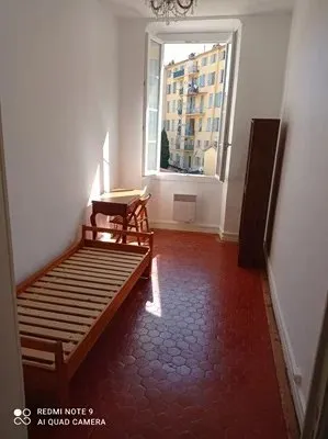 Chambre de 14m² dans un bel appartement de 94m²