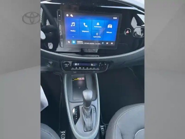 Toyota Aygo hybride 116h graphic crossover graphi — photo 12
