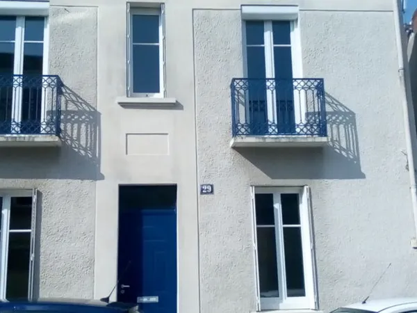 Loue maison 65m² Angers - Place du Lycée