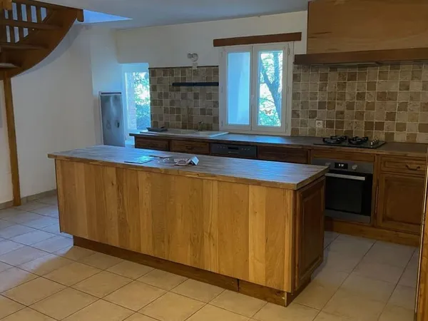 Appartement Location Les Mages 5p 110m² 620€