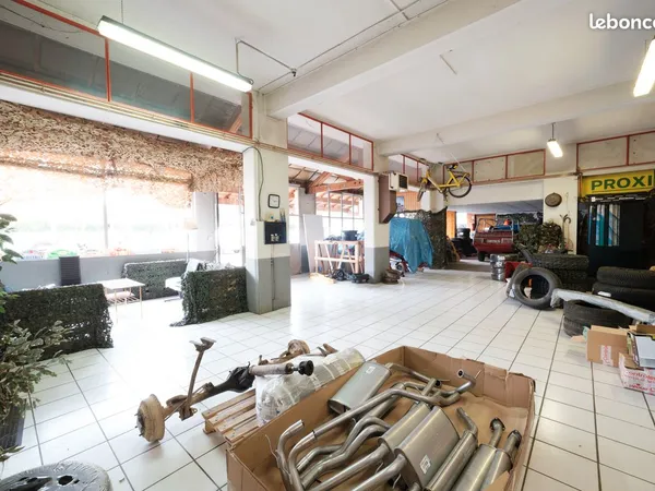 Local commercial + villa
