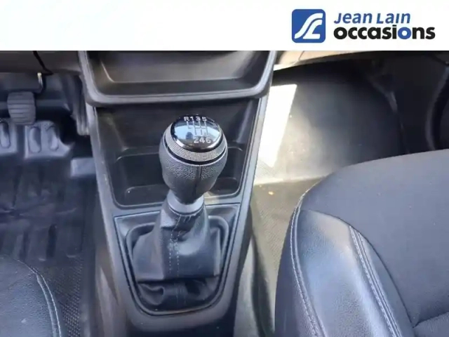 Renault Express Van blue dci 95 — photo 13