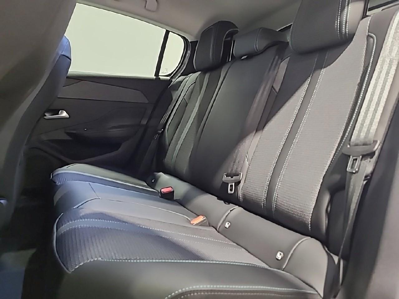 Peugeot 308 hybrid 145 e-dcs6 allure — photo 13