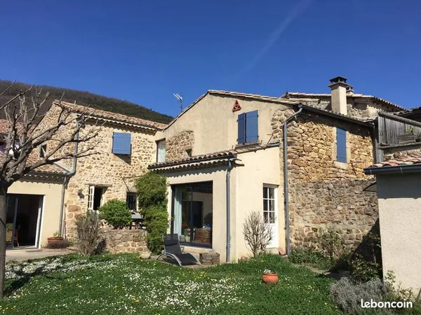 Maison en pierres 20mn de Valence