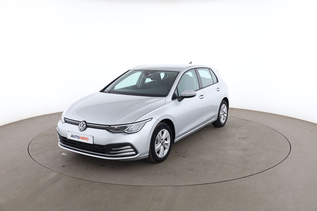 Volkswagen Golf VIII 1.0 eTSI OPF Life Plus DSG7