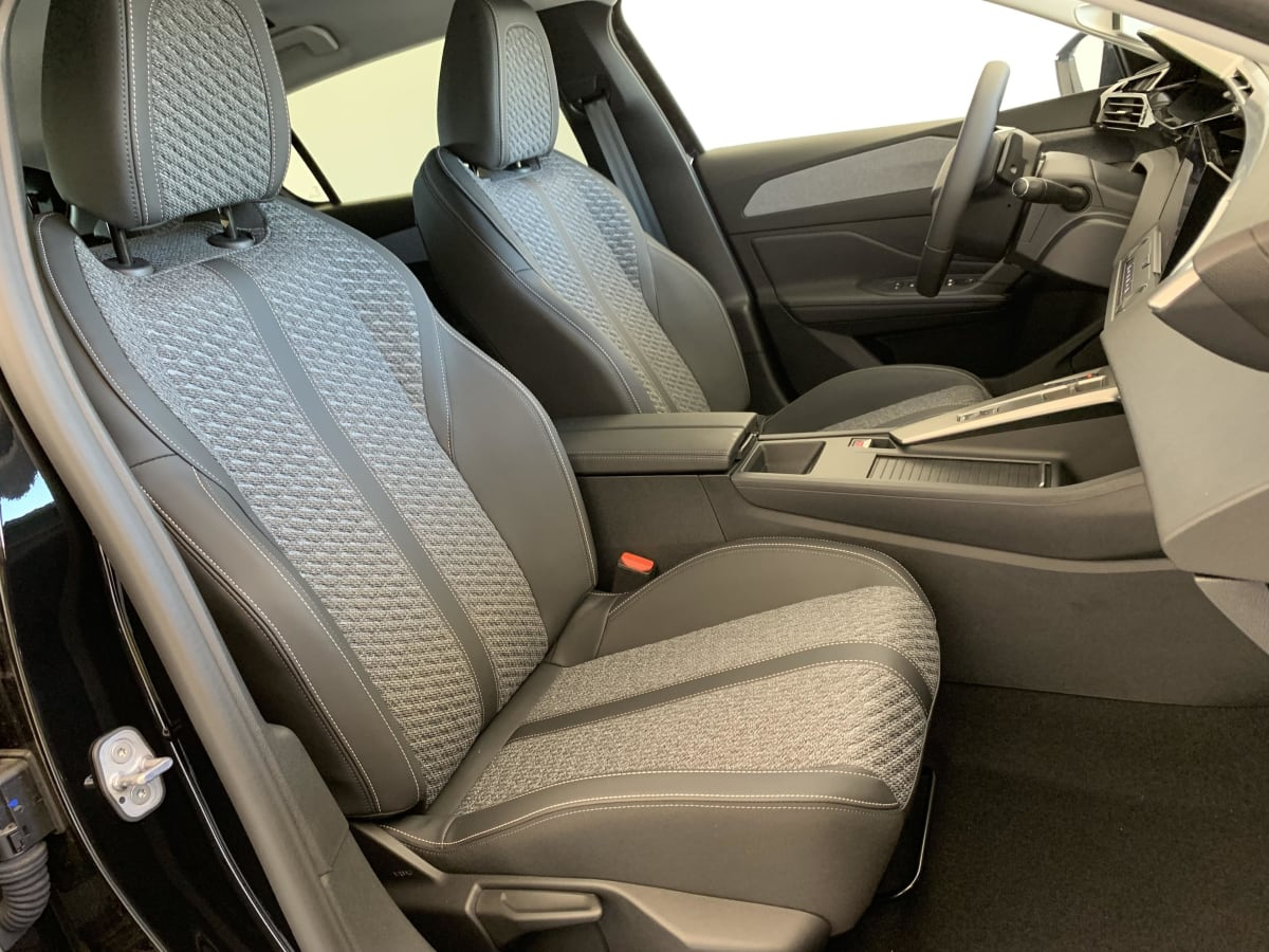 Peugeot 308 — photo 9