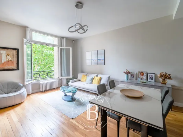 Neuilly-Parmentier-Victor Hugo - Appartement rénové 4 pièces - 3 chambres - Bel ancien - Immeuble st