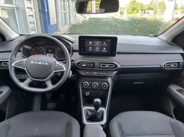 Dacia Sandero 1.0 tce 90ch journey — photo 3
