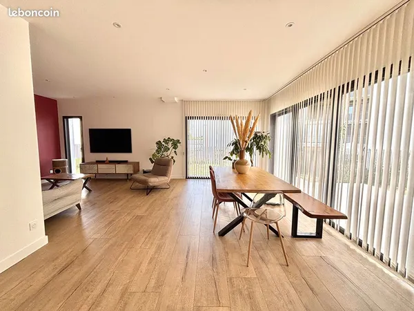 Propriété 7 pièces 160 m²