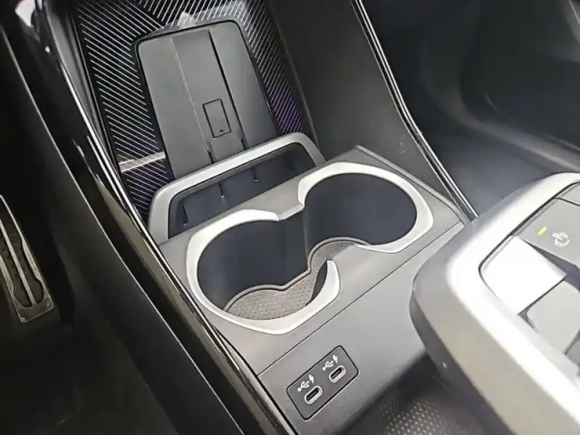 Bmw X1 xdrive 30e 326ch dkg7 — photo 34