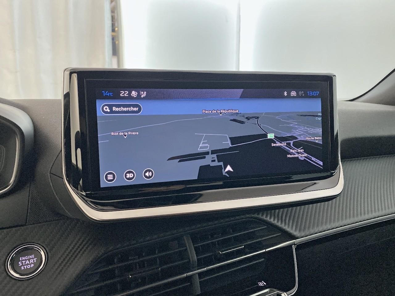 Peugeot 2008 hybrid 145 ch e-dcs6 allure — photo 16