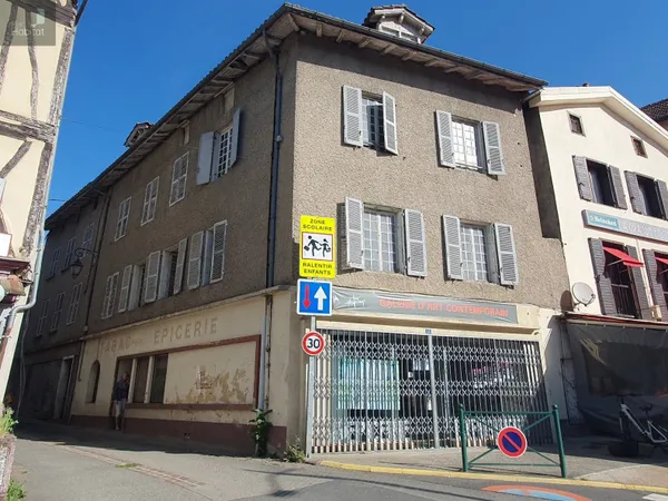 Immeuble 300 m²