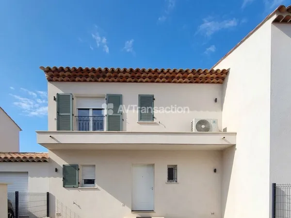 Maison de 2025 proche coeur de village