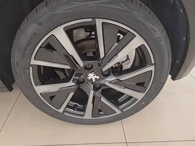 Peugeot 208 puretech 100 s&amp;s eat8 — photo 52