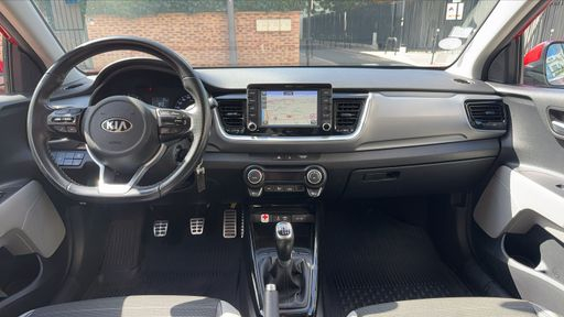 Kia Stonic 1.0 T-GDI 120 - Design – 2019 – 65938 km – Essence – Boîte Manuelle — photo 19