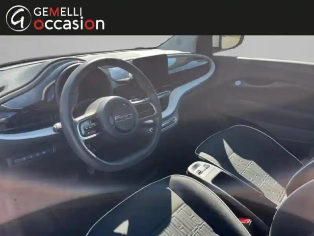Fiat 500 e 95ch action plus berline  my22 23.8 kwh — photo 13