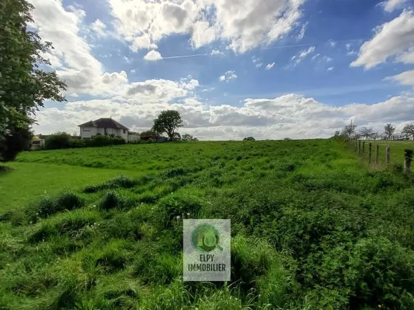TERRAIN CONSTRUCTIBLE A DIVISER - 2968m² - GUIPRY-MESSAC