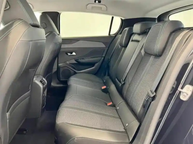 Peugeot 308 1.2 puretech 130ch s&amp;s allure pack eat8 — photo 12