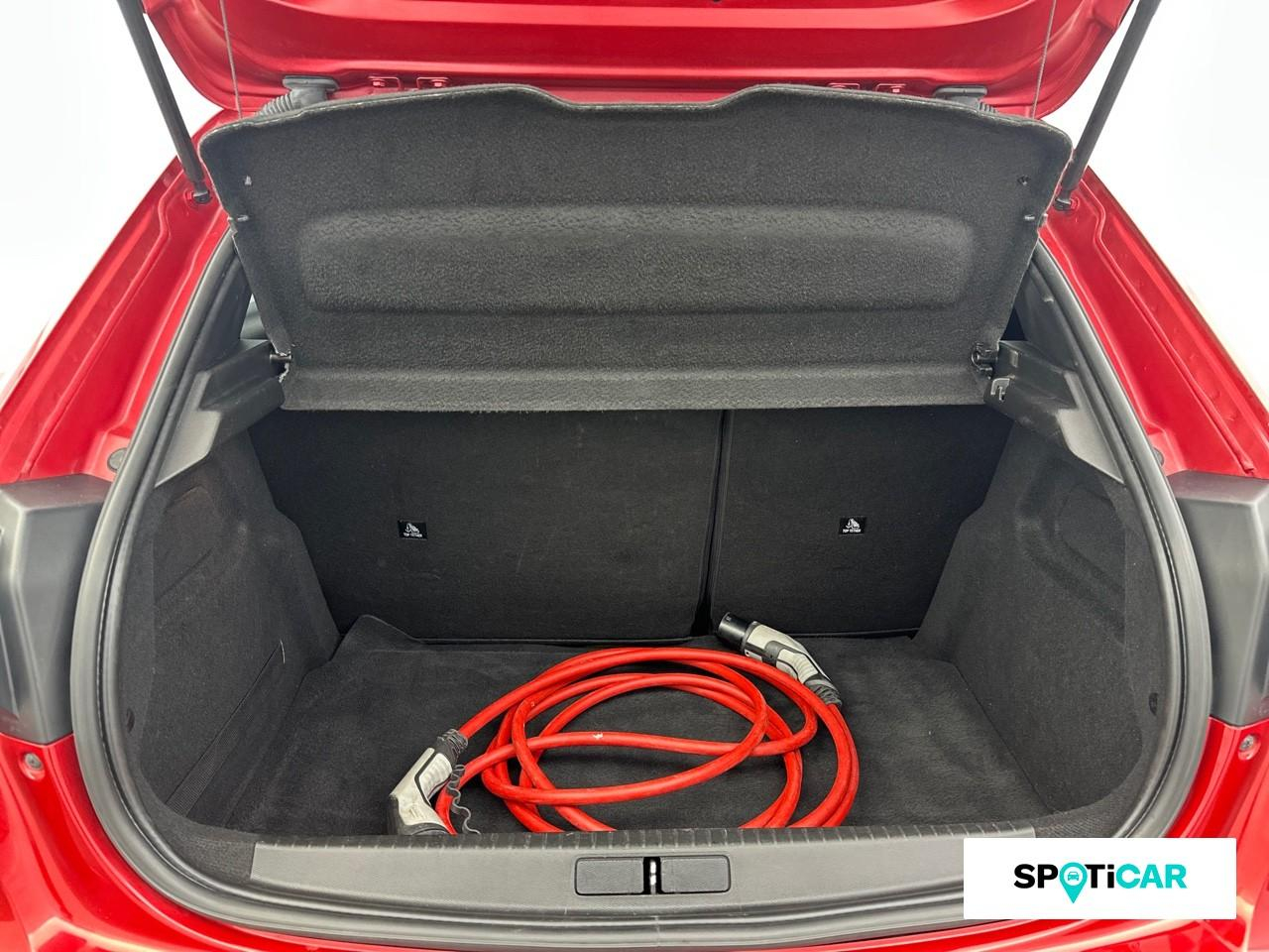 Peugeot 208 e-208 136ch gt pack — photo 6