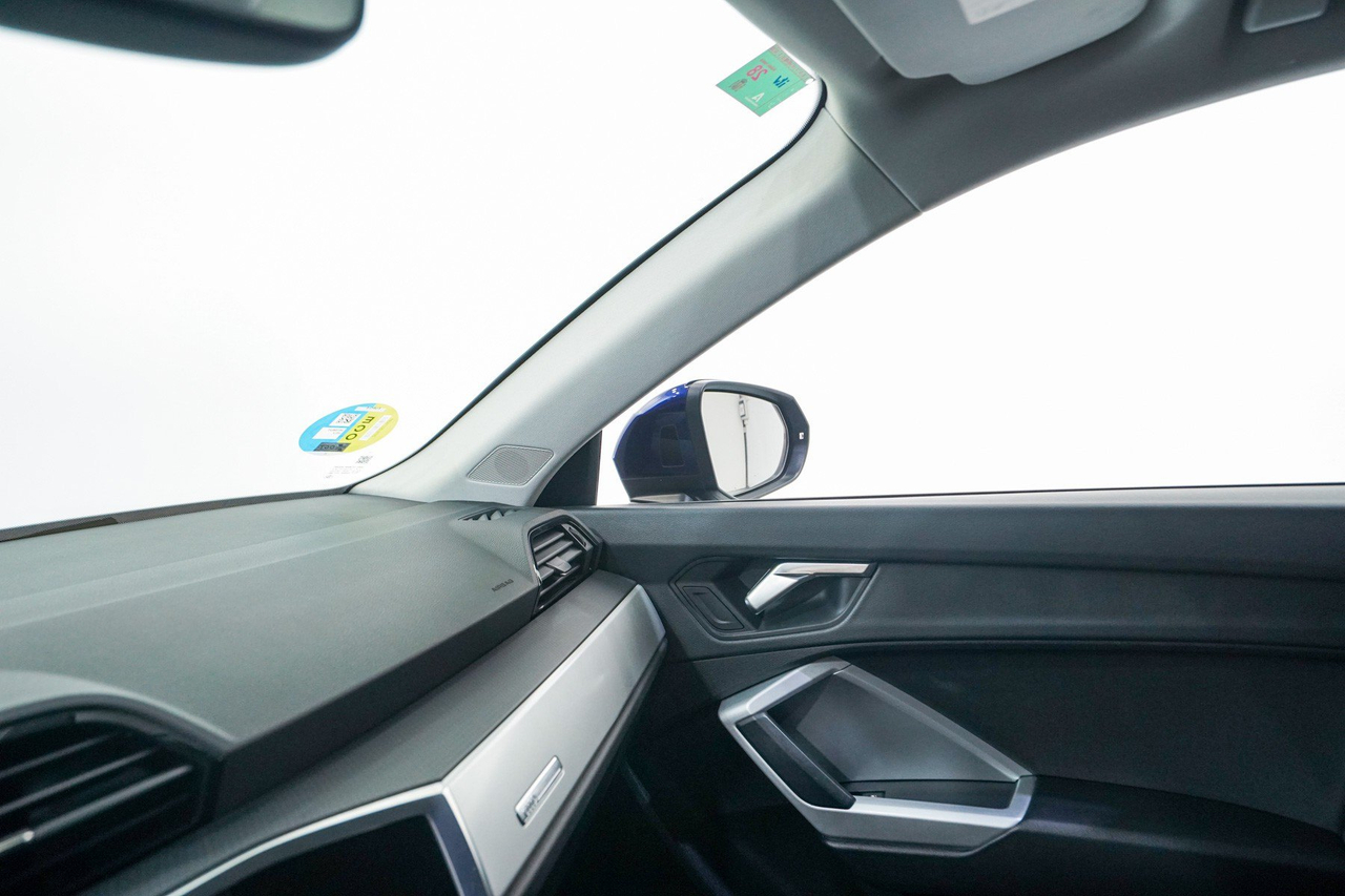 Audi Q3 — photo 31