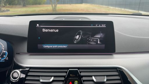 BMW Serie 5 530e iPerformance 252 Plug in Hybrid Steptronic8 - M Sport – 2020 – 115044 km – Hybride rechargeable – Boîte Automatique — photo 59