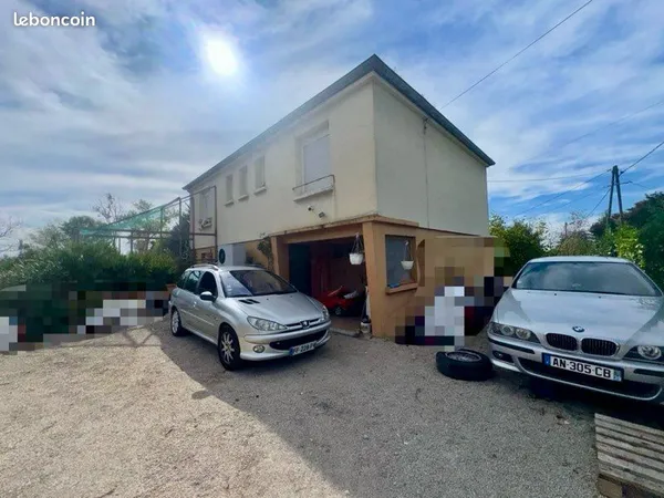 Maison 140 m² potentiels + 2 500 m² de terrain - Beaufort-Orbagna - 183 000