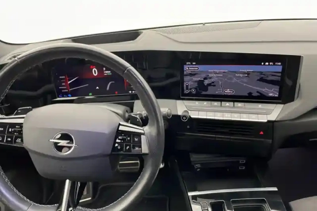 Opel Astra hybrid 180 ch bva8 — photo 42