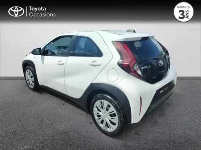 Toyota Aygo X 1.0 vvt-i 72ch dynamic — photo 2