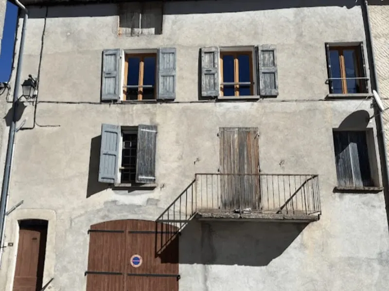 Photo 1