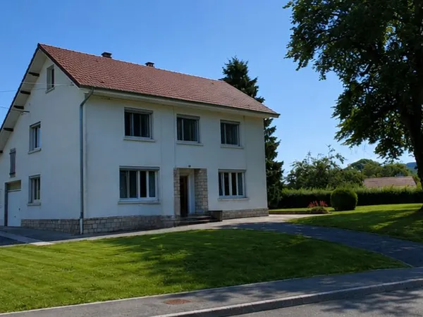 Maison individuelle de 139m2 sur terrain de 23 ares à ROULANS