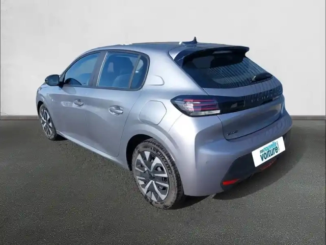 Peugeot 208 puretech 75 s&amp;s bvm5 — photo 7
