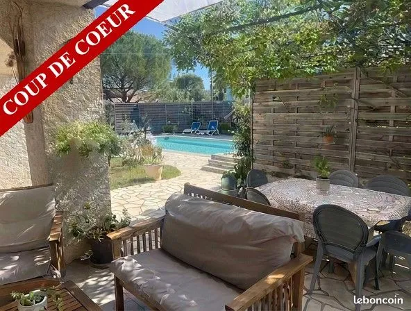 Villa individuelle 4 chambres sur 1532m² de terrain avec piscine