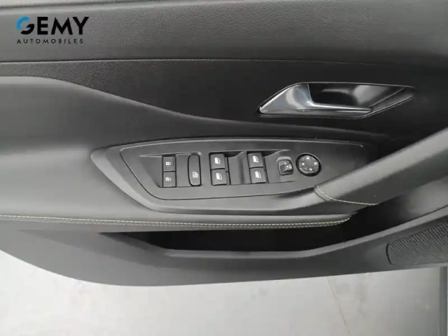 Peugeot 408 phev 180 e-eat8 — photo 32