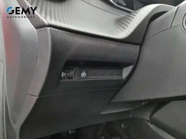 Peugeot 208 puretech 75 s&amp;s bvm5 — photo 35